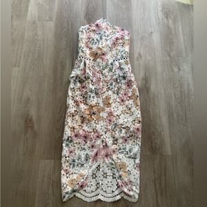 elliatt times white & pink floral lace scalloped midi strapless dress size small